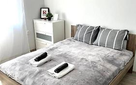 Apartment Solidarnosci, Metro, Wi-Fi, Tv, Youtube - By Hik Apartments